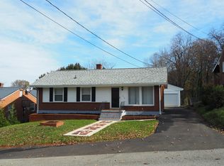 319 Deaner Dr NW, Roanoke, VA 24017