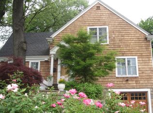 7 Cross St, Wellesley, MA 02482