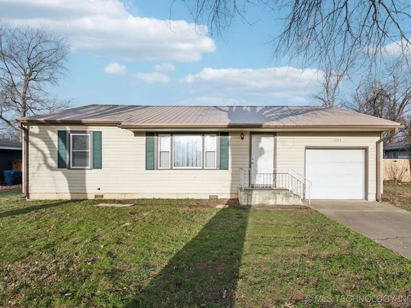 1335 N Dorothy Ave, Claremore, OK 74017