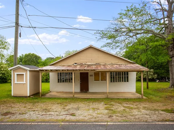 610 S Piedmont St, Westminster, SC 29693