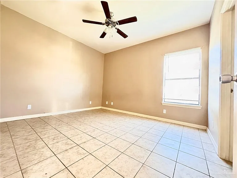 2703 E Garfield Ave #A — Photo 12
