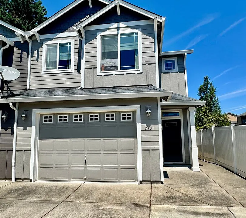 2401 NE 114th Ct