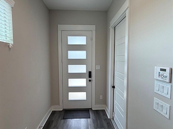 3rd image of 702 Pinemont Canyon Ln