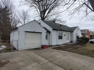 31062 Hayes Rd, Fraser, MI 48026