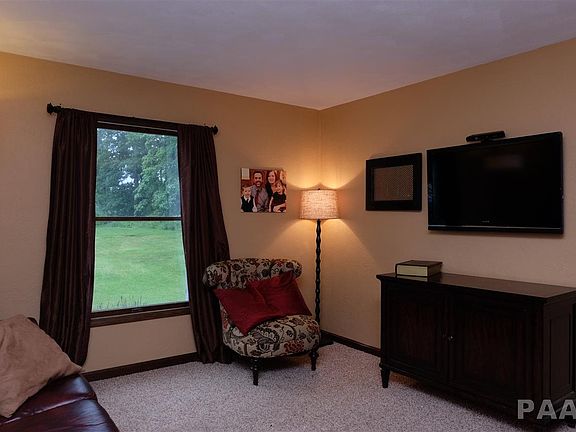 2nd image of 8 Wexford Ct