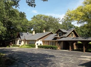 10102 Country Club Rd APT 1, Woodstock, IL 60098