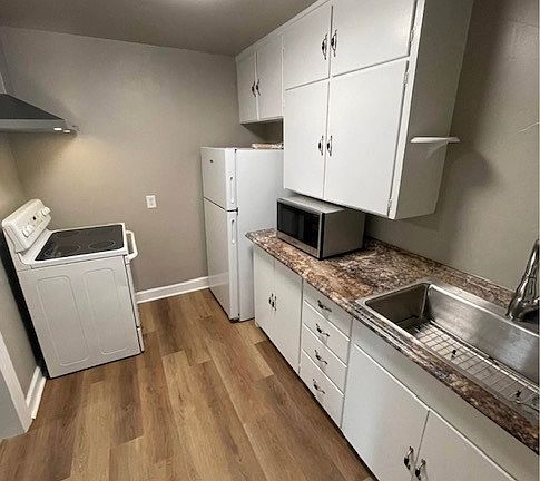3rd image of 541 N 12th St