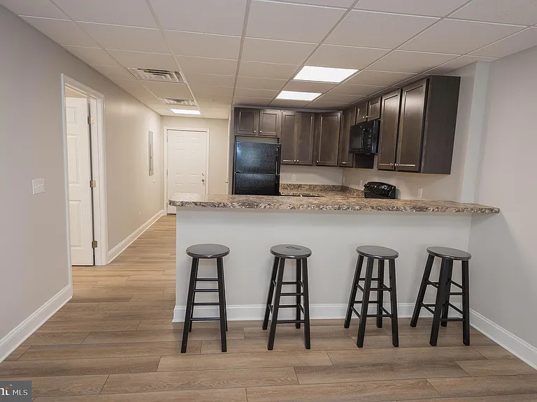 123 Bateman St #2-214B — Photo 23