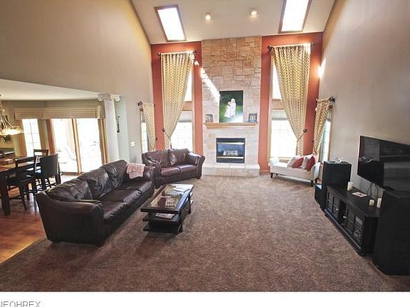 4th image of 9582 Amberwood Ct