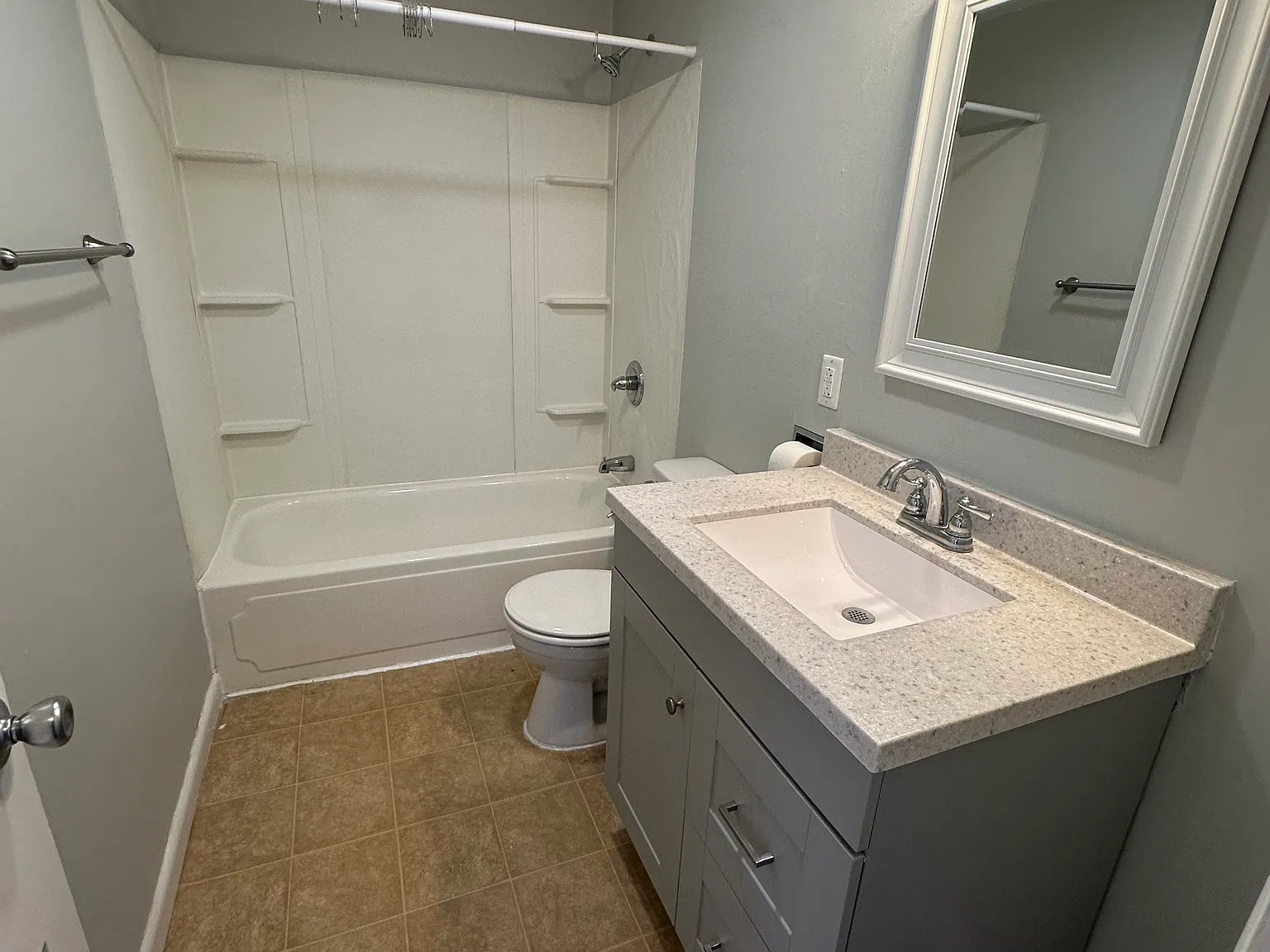 58 Port Watson St — Photo 3