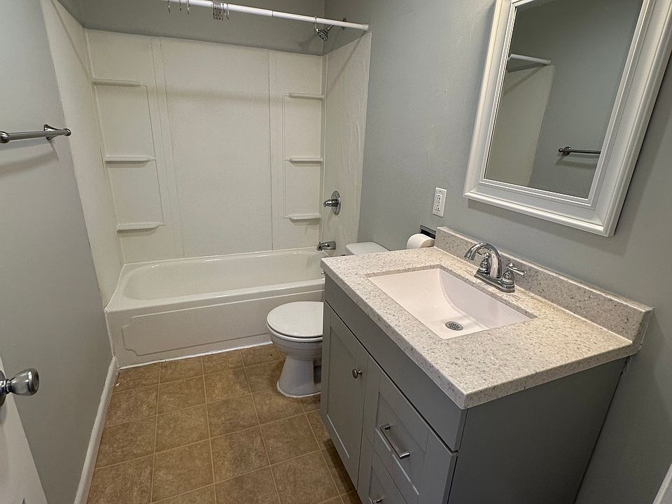 1st image of 58 Port Watson St #4
