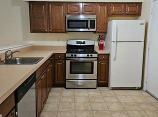 271 Abbey Dr, Somerset, NJ 08873