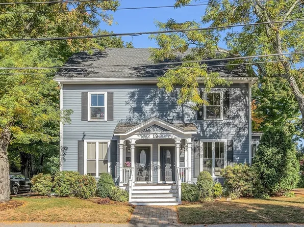 19 Lafayette St #1, Wakefield, MA 01880
