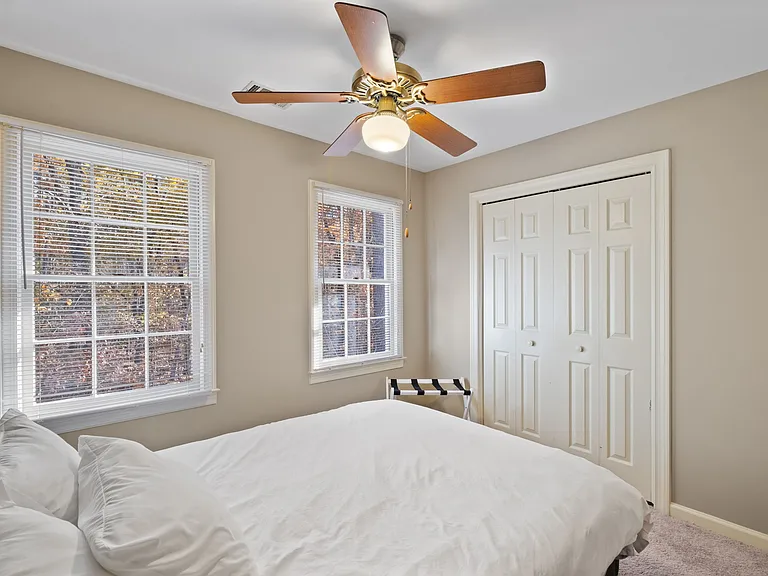 2293 Camden Dr SW — Photo 24