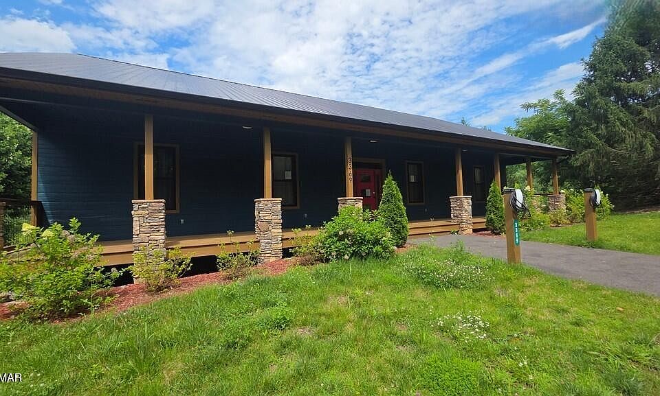 1st image of 3369 Robeson Rd