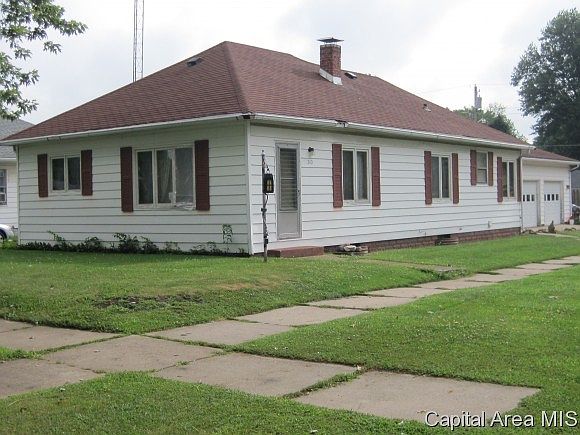 2nd image of 200 Prairie St