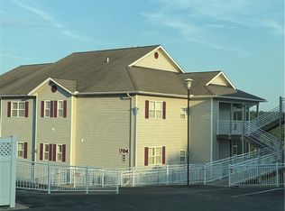 704 Summer Place Dr #3B, Camdenton, MO 65020