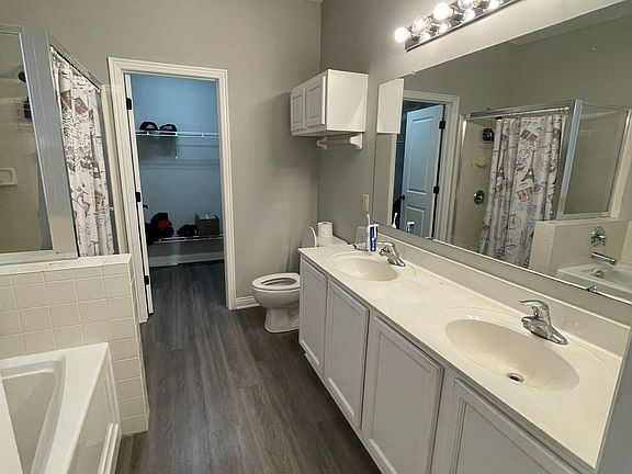 2nd image of 6048 Oswald St