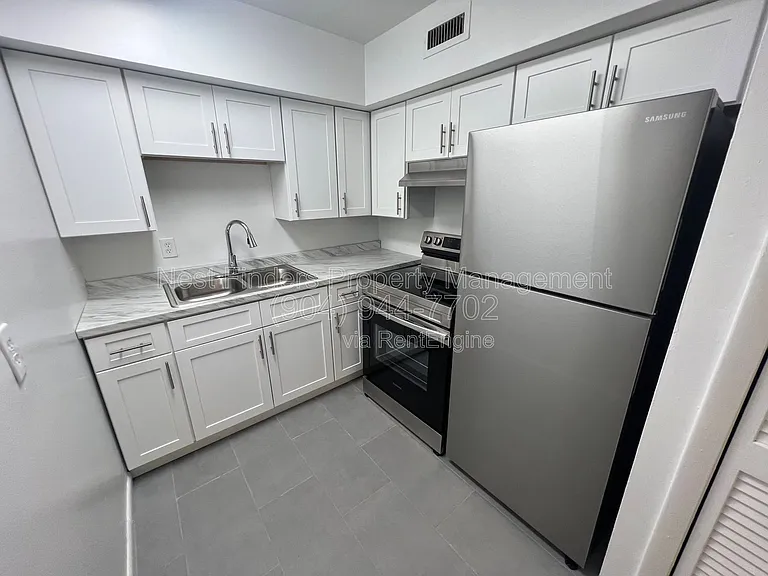 1318 Sydney Pl #5 — Photo 15