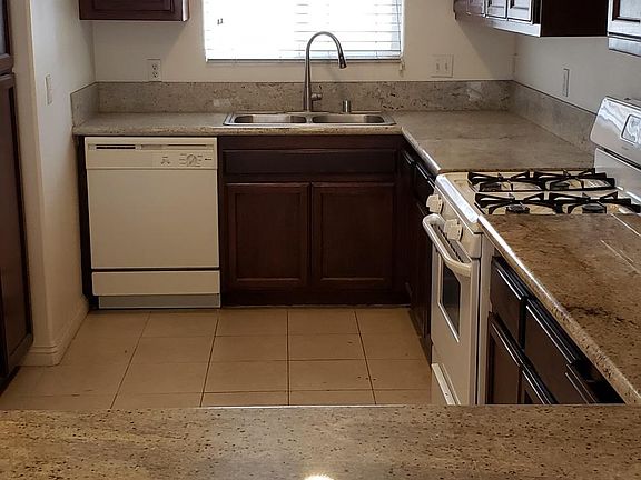 4th image of 11910 Olive St #B