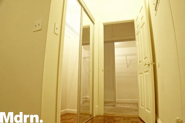 Rented by Mdrn Residential | media 10