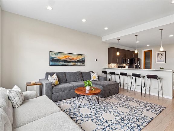 5th image of 25 Wildernest Court