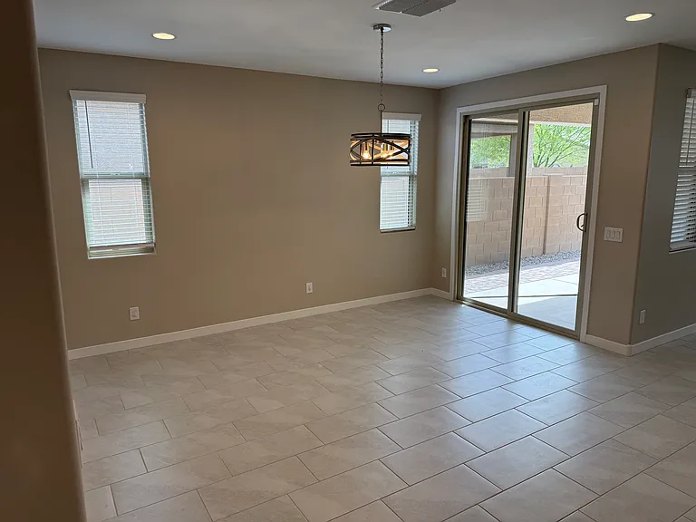 12329 W Wagon Wheel Dr — Photo 10