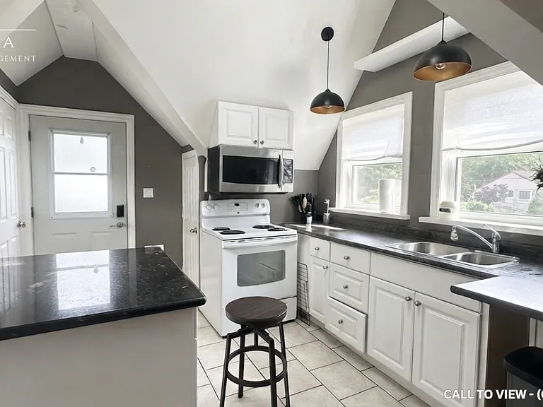 109 McNay St #1 — Photo 2