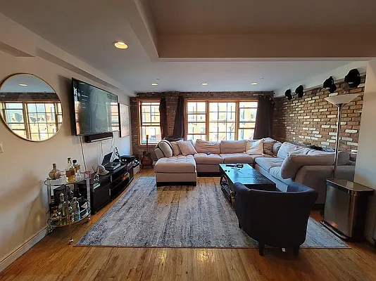 Rented by ONE Manhattan Real Estate | media 5