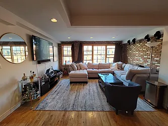 Rented by ONE Manhattan Real Estate