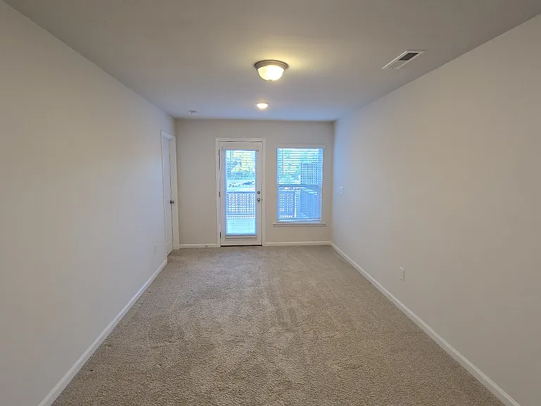 905 Robbie Jackson Ln — Photo 30