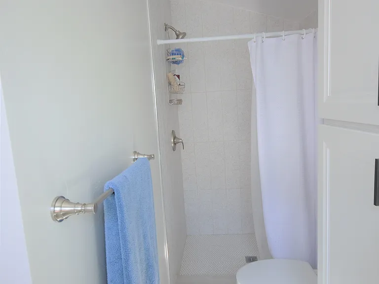 698 Patricia Ln — Photo 20
