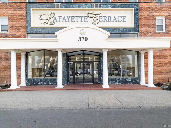 370 W Broadway #5C, Long Beach, NY 11561