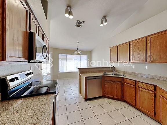 5th image of 10745 W Laurelwood Ln