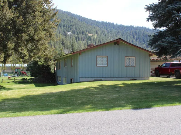 6824 N 16th St, Dalton Gardens, ID 83815