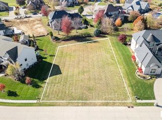 6192 Eagle Ridge Rd, Bettendorf, IA 52722
