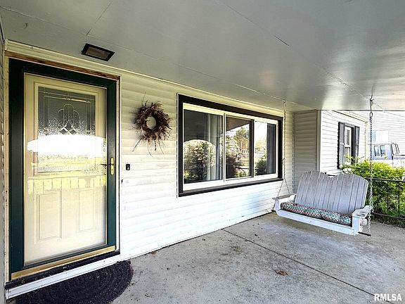 3rd image of 210 Bergman Ave