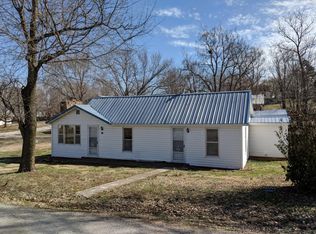 410 S Church St, Stockton, MO 65785
