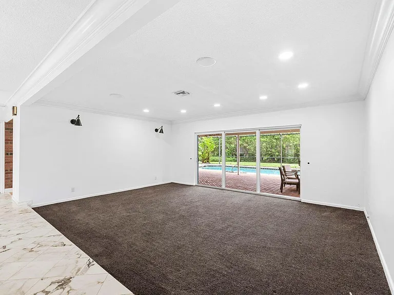 7221 SW 7th St — Photo 5