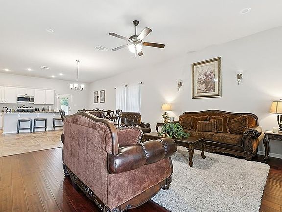 4th image of 4625 Park Shore Dr