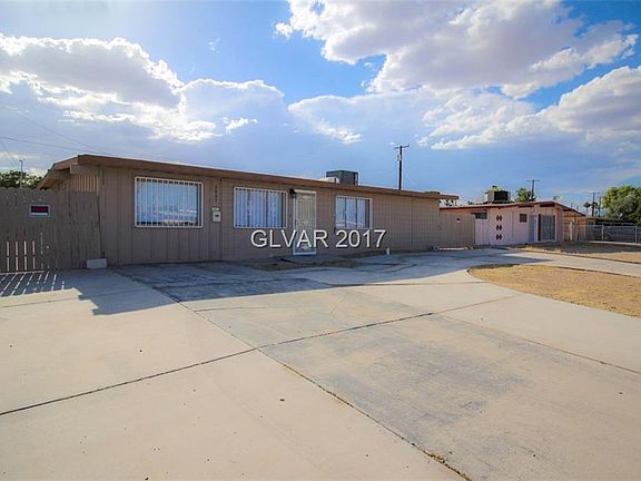 2nd image of 2827 La Canada St