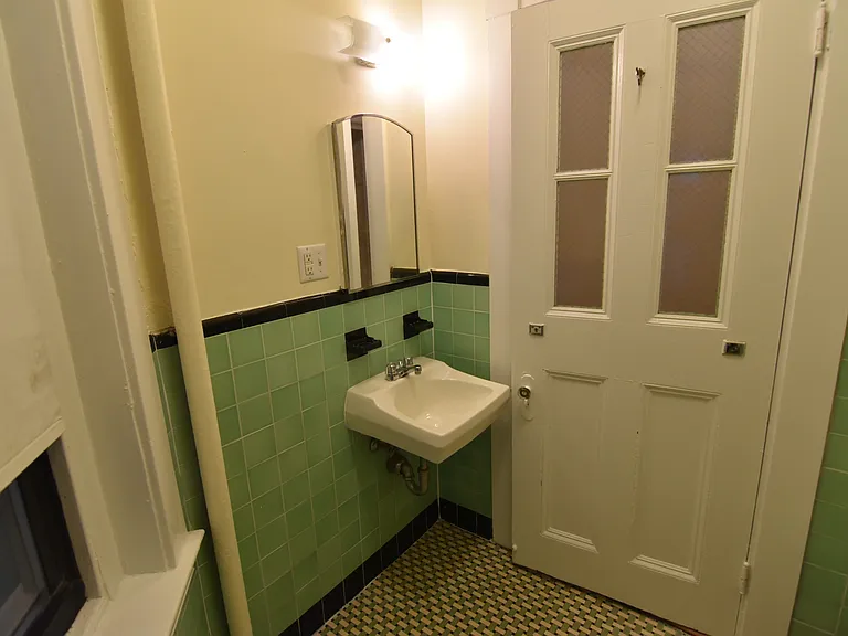 504 Beacon St #34 — Photo 3
