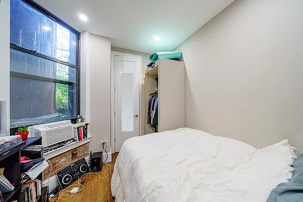 Rented by Douglas Elliman | media 13