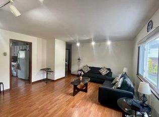 60 Raymonds Dr, Fairfield, CT 06824