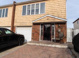 47 E Figurea Ave, Staten Island, NY 10308