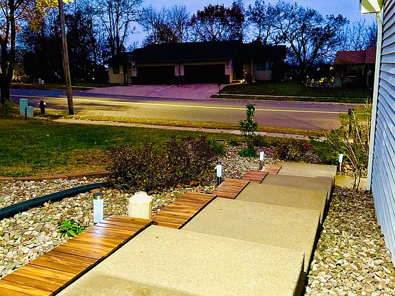 4th image of 1037 Oak Forest Dr