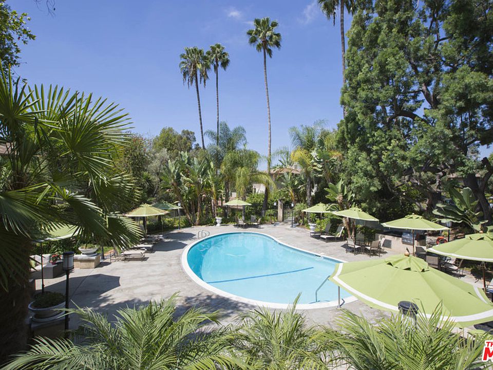 1st image of 985 S Orange Grove Blvd Unit 202