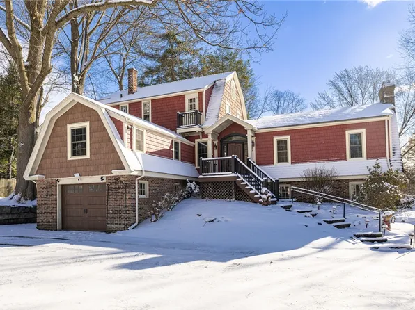 44 Golfside Pkwy, Rochester, NY 14610