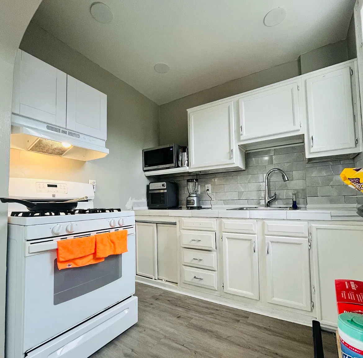 3 bed, 1120 sqft, $1,550 — Photo 3