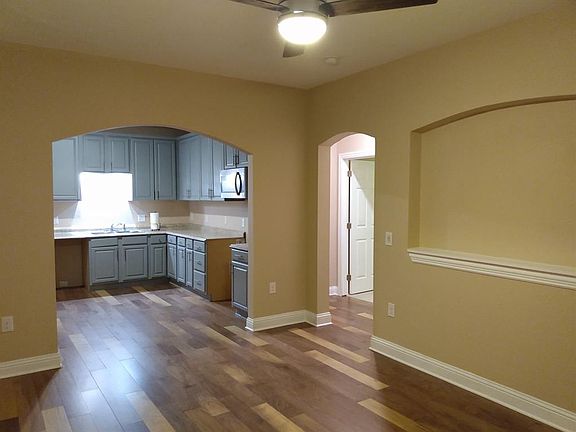 3rd image of 2510 S Marsalis Ave